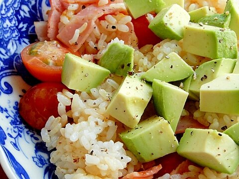 +アボカド❤ベーコン&ミニトマトの炒飯♪（レモン）